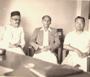 Winning Team of Vahininchya Bangdya and Shevgyachya Shenga - L to R: Y. G. Joshi (Story Writer), Shantaram Athavale (Director), Sadashiv J Rao Kavi (Producer)